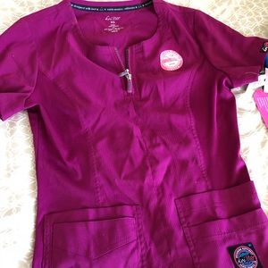 Koi lite scrub top xs raspberry color